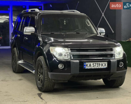 Черный Мицубиси Паджеро, объемом двигателя 3 л и пробегом 320 тыс. км за 9900 $, фото 15 на Automoto.ua