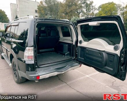 Черный Мицубиси Паджеро, объемом двигателя 3 л и пробегом 260 тыс. км за 13000 $, фото 8 на Automoto.ua