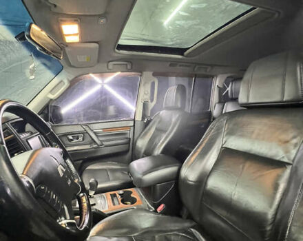 Черный Мицубиси Паджеро, объемом двигателя 3 л и пробегом 320 тыс. км за 9900 $, фото 33 на Automoto.ua