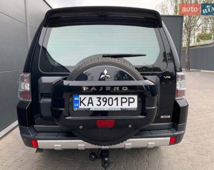 Чорний Міцубісі Паджеро, об'ємом двигуна 3 л та пробігом 198 тис. км за 10900 $, фото 3 на Automoto.ua