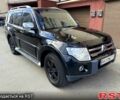 Черный Мицубиси Паджеро, объемом двигателя 3 л и пробегом 315 тыс. км за 9400 $, фото 1 на Automoto.ua