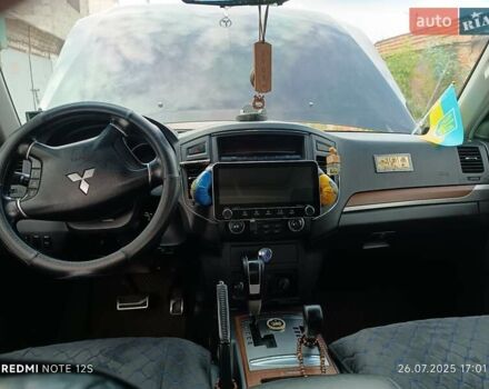 Чорний Міцубісі Паджеро, об'ємом двигуна 2.97 л та пробігом 170 тис. км за 11700 $, фото 18 на Automoto.ua