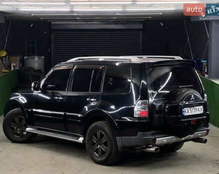 Черный Мицубиси Паджеро, объемом двигателя 3 л и пробегом 320 тыс. км за 9900 $, фото 7 на Automoto.ua