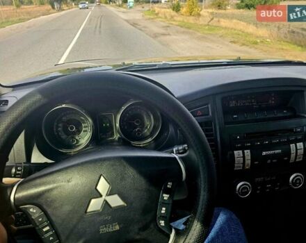 Чорний Міцубісі Паджеро, об'ємом двигуна 3.8 л та пробігом 200 тис. км за 11750 $, фото 10 на Automoto.ua