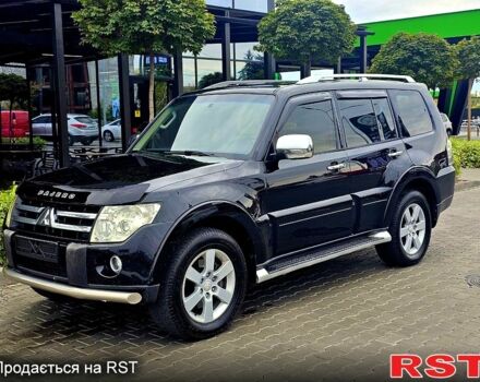 Черный Мицубиси Паджеро, объемом двигателя 3.8 л и пробегом 200 тыс. км за 11300 $, фото 1 на Automoto.ua