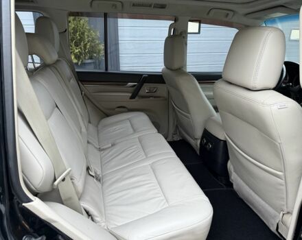 Черный Мицубиси Паджеро, объемом двигателя 3 л и пробегом 182 тыс. км за 11500 $, фото 13 на Automoto.ua