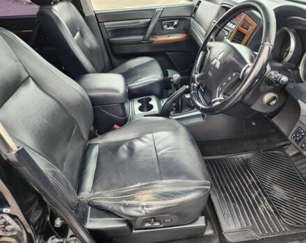 Черный Мицубиси Паджеро, объемом двигателя 3.2 л и пробегом 153 тыс. км за 7197 $, фото 13 на Automoto.ua