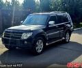 Чорний Міцубісі Паджеро, об'ємом двигуна 3.8 л та пробігом 200 тис. км за 11750 $, фото 1 на Automoto.ua