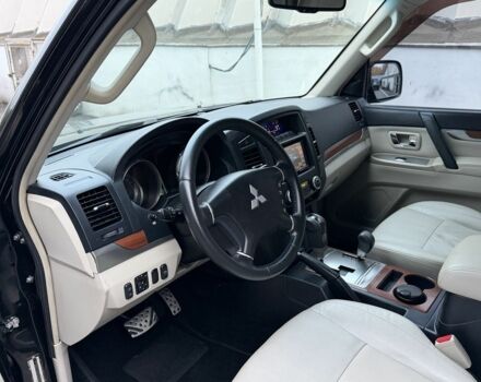 Черный Мицубиси Паджеро, объемом двигателя 3 л и пробегом 182 тыс. км за 11500 $, фото 16 на Automoto.ua