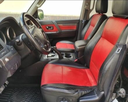 Черный Мицубиси Паджеро, объемом двигателя 0 л и пробегом 200 тыс. км за 3370 $, фото 4 на Automoto.ua