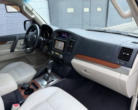 Черный Мицубиси Паджеро, объемом двигателя 3 л и пробегом 182 тыс. км за 11500 $, фото 11 на Automoto.ua