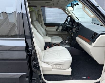 Черный Мицубиси Паджеро, объемом двигателя 3 л и пробегом 182 тыс. км за 11500 $, фото 10 на Automoto.ua