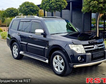 Черный Мицубиси Паджеро, объемом двигателя 3.8 л и пробегом 200 тыс. км за 11300 $, фото 3 на Automoto.ua