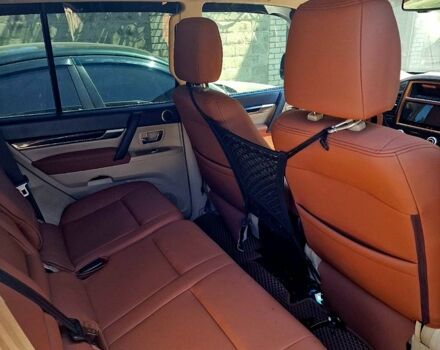 Черный Мицубиси Паджеро, объемом двигателя 3.8 л и пробегом 219 тыс. км за 12000 $, фото 6 на Automoto.ua