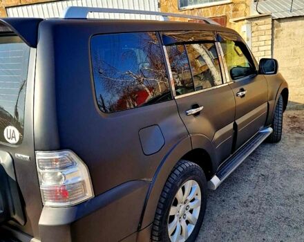 Черный Мицубиси Паджеро, объемом двигателя 3.8 л и пробегом 219 тыс. км за 12000 $, фото 3 на Automoto.ua