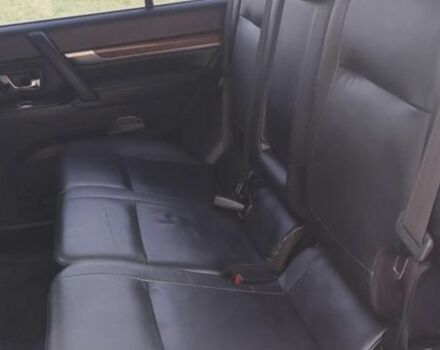 Чорний Міцубісі Паджеро, об'ємом двигуна 3.2 л та пробігом 265 тис. км за 5100 $, фото 4 на Automoto.ua