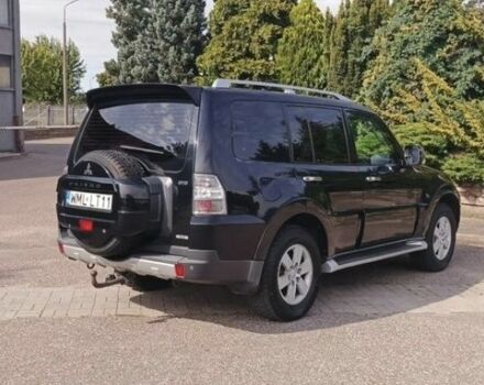 Чорний Міцубісі Паджеро, об'ємом двигуна 3.2 л та пробігом 265 тис. км за 5100 $, фото 2 на Automoto.ua