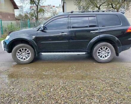 Черный Мицубиси Паджеро, объемом двигателя 2.5 л и пробегом 125 тыс. км за 15500 $, фото 2 на Automoto.ua