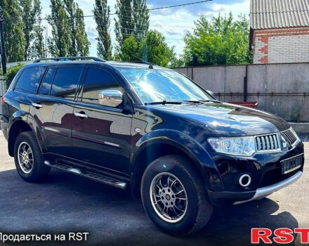 Мицубиси Паджеро 2012 в Ахтырке на Automoto.ua Черный Мицубиси Паджеро, объемом двигателя 2.5 л и пробегом 199 тыс. км за 14200 $, фото 1 на Automoto.ua