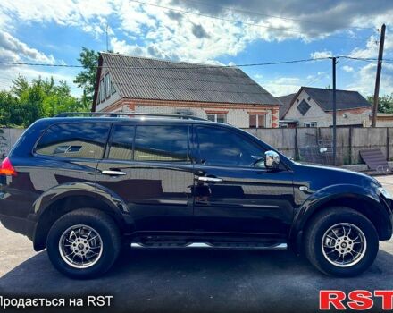 Мицубиси Паджеро 2012 в Ахтырке на Automoto.ua Черный Мицубиси Паджеро, объемом двигателя 2.5 л и пробегом 199 тыс. км за 14200 $, фото 3 на Automoto.ua
