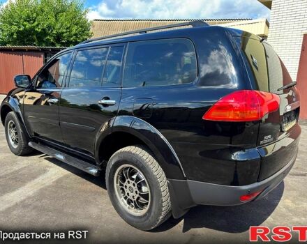 Мицубиси Паджеро 2012 в Ахтырке на Automoto.ua Черный Мицубиси Паджеро, объемом двигателя 2.5 л и пробегом 199 тыс. км за 14200 $, фото 6 на Automoto.ua