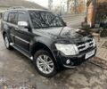 Черный Мицубиси Паджеро, объемом двигателя 3.2 л и пробегом 230 тыс. км за 17000 $, фото 1 на Automoto.ua