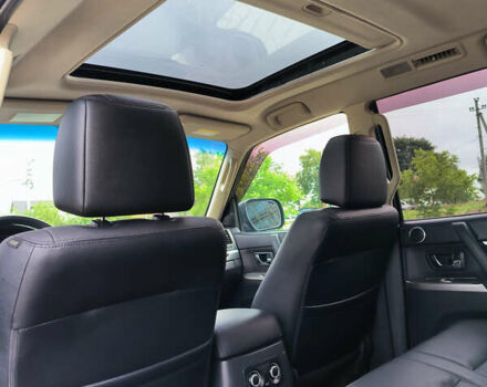 Чорний Міцубісі Паджеро, об'ємом двигуна 3.2 л та пробігом 211 тис. км за 19500 $, фото 23 на Automoto.ua