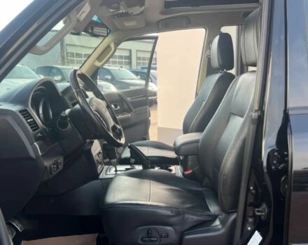 Черный Мицубиси Паджеро, объемом двигателя 3.2 л и пробегом 49 тыс. км за 26000 $, фото 9 на Automoto.ua