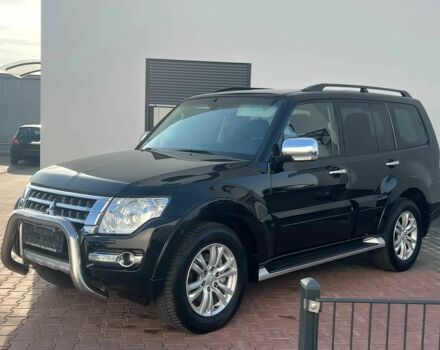 Чорний Міцубісі Паджеро, об'ємом двигуна 3.2 л та пробігом 47 тис. км за 10000 $, фото 2 на Automoto.ua