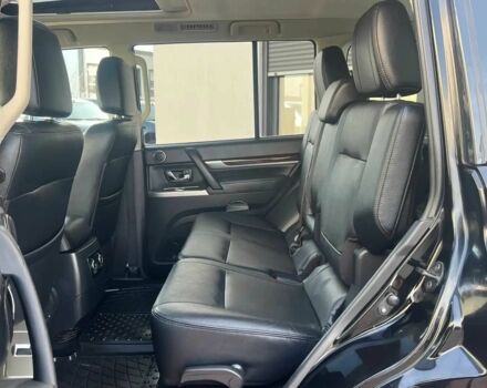 Черный Мицубиси Паджеро, объемом двигателя 3.2 л и пробегом 49 тыс. км за 26000 $, фото 11 на Automoto.ua