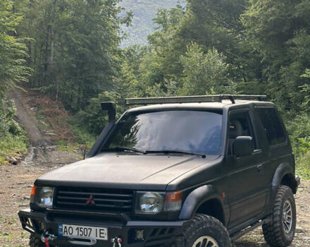 Чорний Міцубісі Паджеро, об'ємом двигуна 3 л та пробігом 287 тис. км за 9500 $, фото 1 на Automoto.ua