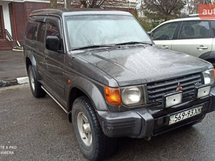 Черный Мицубиси Паджеро, объемом двигателя 3.5 л и пробегом 265 тыс. км за 3900 $, фото 1 на Automoto.ua