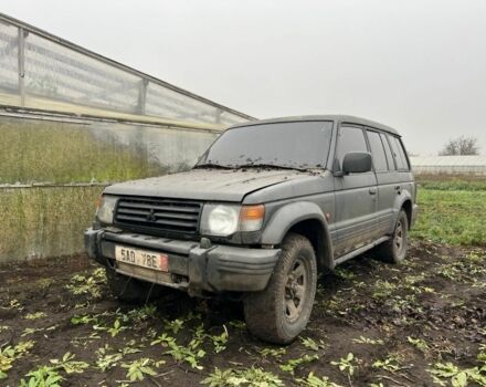 Черный Мицубиси Паджеро, объемом двигателя 0 л и пробегом 333 тыс. км за 2500 $, фото 1 на Automoto.ua