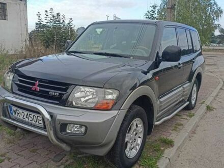 Черный Мицубиси Паджеро, объемом двигателя 3.2 л и пробегом 300 тыс. км за 1797 $, фото 1 на Automoto.ua
