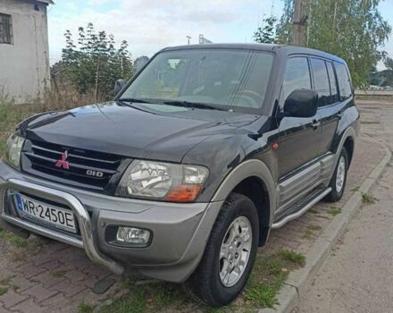 Чорний Міцубісі Паджеро, об'ємом двигуна 3.2 л та пробігом 300 тис. км за 1797 $, фото 1 на Automoto.ua