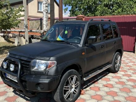 Черный Мицубиси Паджеро, объемом двигателя 1.8 л и пробегом 235 тыс. км за 5350 $, фото 1 на Automoto.ua