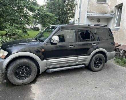 Черный Мицубиси Паджеро, объемом двигателя 3.2 л и пробегом 285 тыс. км за 2800 $, фото 1 на Automoto.ua