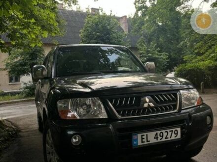 Черный Мицубиси Паджеро, объемом двигателя 3 л и пробегом 368 тыс. км за 5700 $, фото 1 на Automoto.ua
