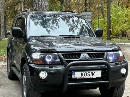 Черный Мицубиси Паджеро, объемом двигателя 3.5 л и пробегом 273 тыс. км за 8200 $, фото 1 на Automoto.ua