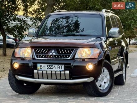 Чорний Міцубісі Паджеро, об'ємом двигуна 3.5 л та пробігом 271 тис. км за 6999 $, фото 1 на Automoto.ua