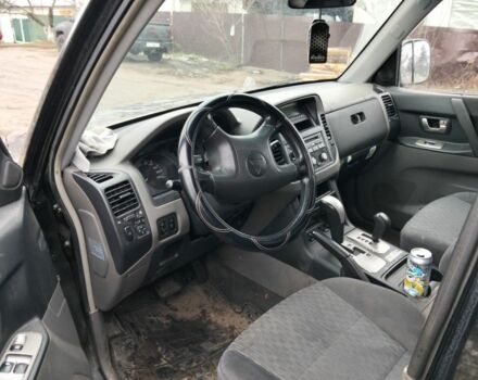 Черный Мицубиси Паджеро, объемом двигателя 3.2 л и пробегом 300 тыс. км за 4600 $, фото 1 на Automoto.ua