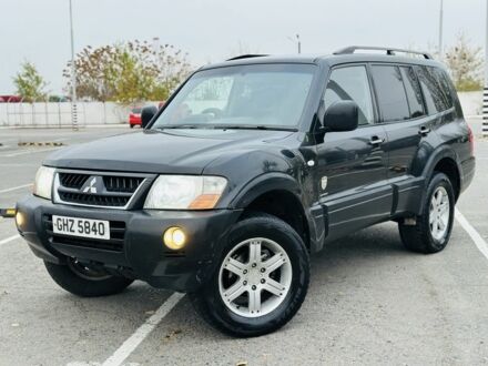 Черный Мицубиси Паджеро, объемом двигателя 3.2 л и пробегом 290 тыс. км за 4450 $, фото 1 на Automoto.ua