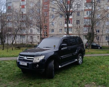 Чорний Міцубісі Паджеро, об'ємом двигуна 3.2 л та пробігом 249 тис. км за 13500 $, фото 1 на Automoto.ua