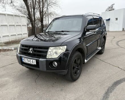 Черный Мицубиси Паджеро, объемом двигателя 3 л и пробегом 192 тыс. км за 10500 $, фото 1 на Automoto.ua