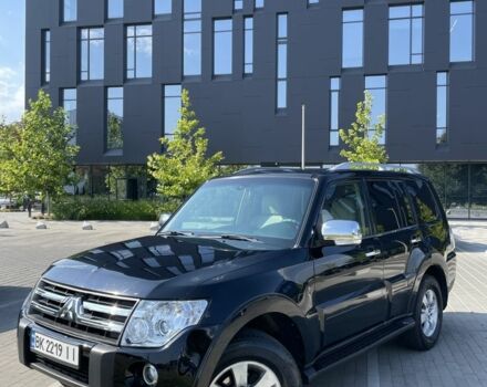 Черный Мицубиси Паджеро, объемом двигателя 3 л и пробегом 215 тыс. км за 11300 $, фото 1 на Automoto.ua