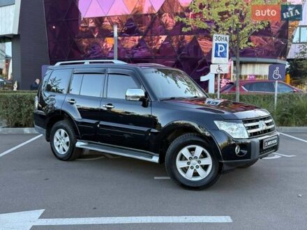Чорний Міцубісі Паджеро, об'ємом двигуна 3 л та пробігом 214 тис. км за 11490 $, фото 1 на Automoto.ua