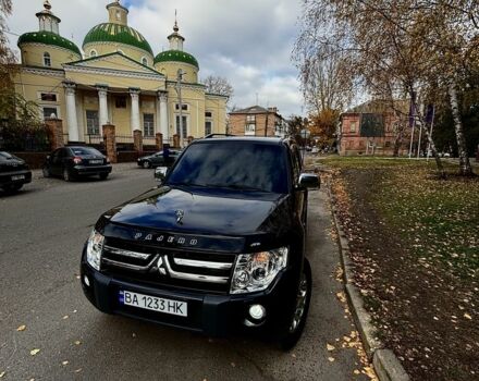 Чорний Міцубісі Паджеро, об'ємом двигуна 3 л та пробігом 172 тис. км за 13400 $, фото 1 на Automoto.ua