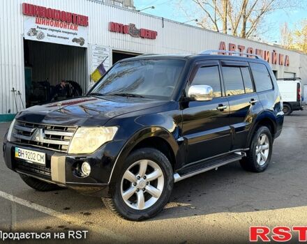 Чорний Міцубісі Паджеро, об'ємом двигуна 3.2 л та пробігом 200 тис. км за 10000 $, фото 1 на Automoto.ua