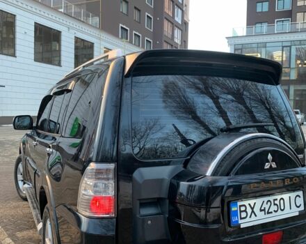 Черный Мицубиси Паджеро, объемом двигателя 3.8 л и пробегом 222 тыс. км за 12100 $, фото 1 на Automoto.ua