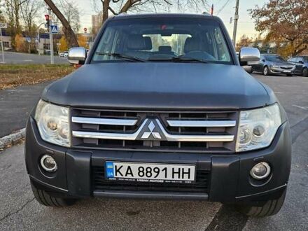 Чорний Міцубісі Паджеро, об'ємом двигуна 3.83 л та пробігом 360 тис. км за 12800 $, фото 1 на Automoto.ua